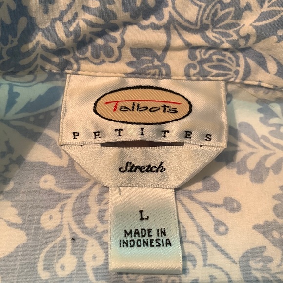 Talbots Button down Blouse is So pretty, 3/4 sleeves, stretch fabric, my fave! - Picture 7 of 8